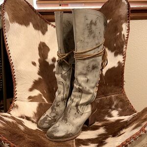 Freebird Coal Boot Cream size 8
